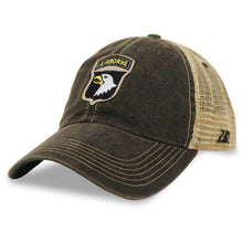 Load image into Gallery viewer, Army 101st Airborne Trucker Hat (Black)